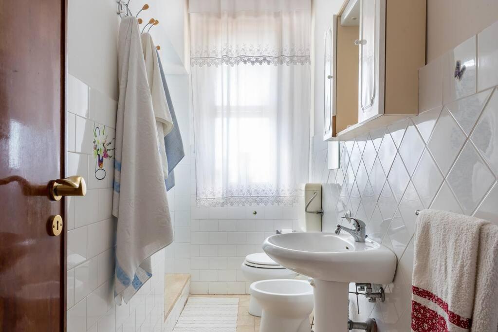 Top Floor Apartment Near Historic Fortino Catania Esterno foto