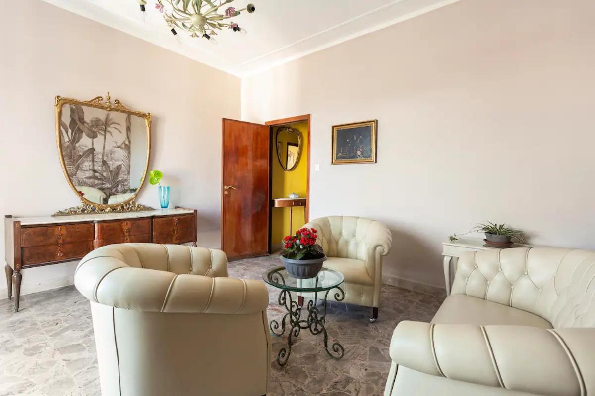 Top Floor Apartment Near Historic Fortino Catania Esterno foto
