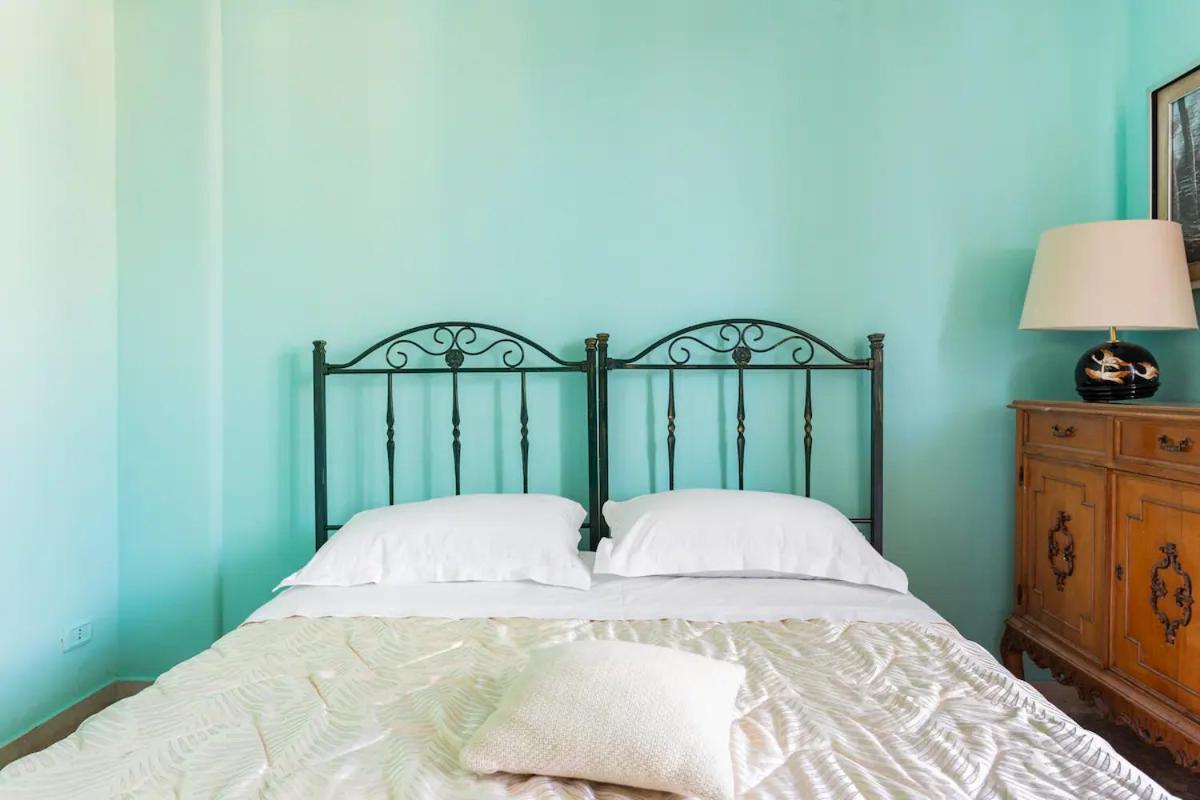 Top Floor Apartment Near Historic Fortino Catania Esterno foto