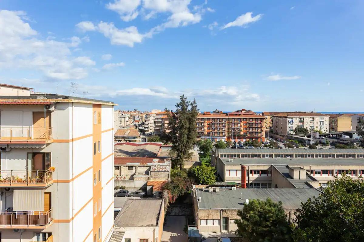 Top Floor Apartment Near Historic Fortino Catania Esterno foto