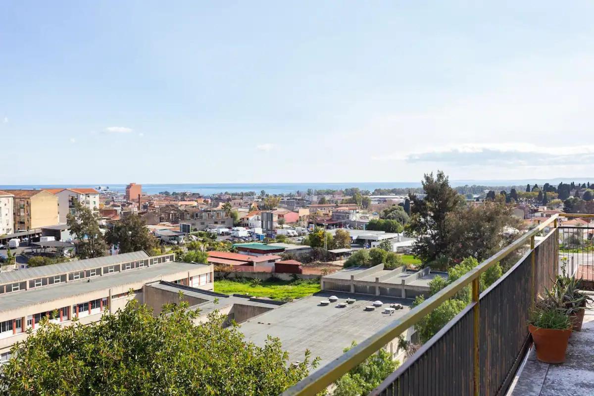 Top Floor Apartment Near Historic Fortino Catania Esterno foto