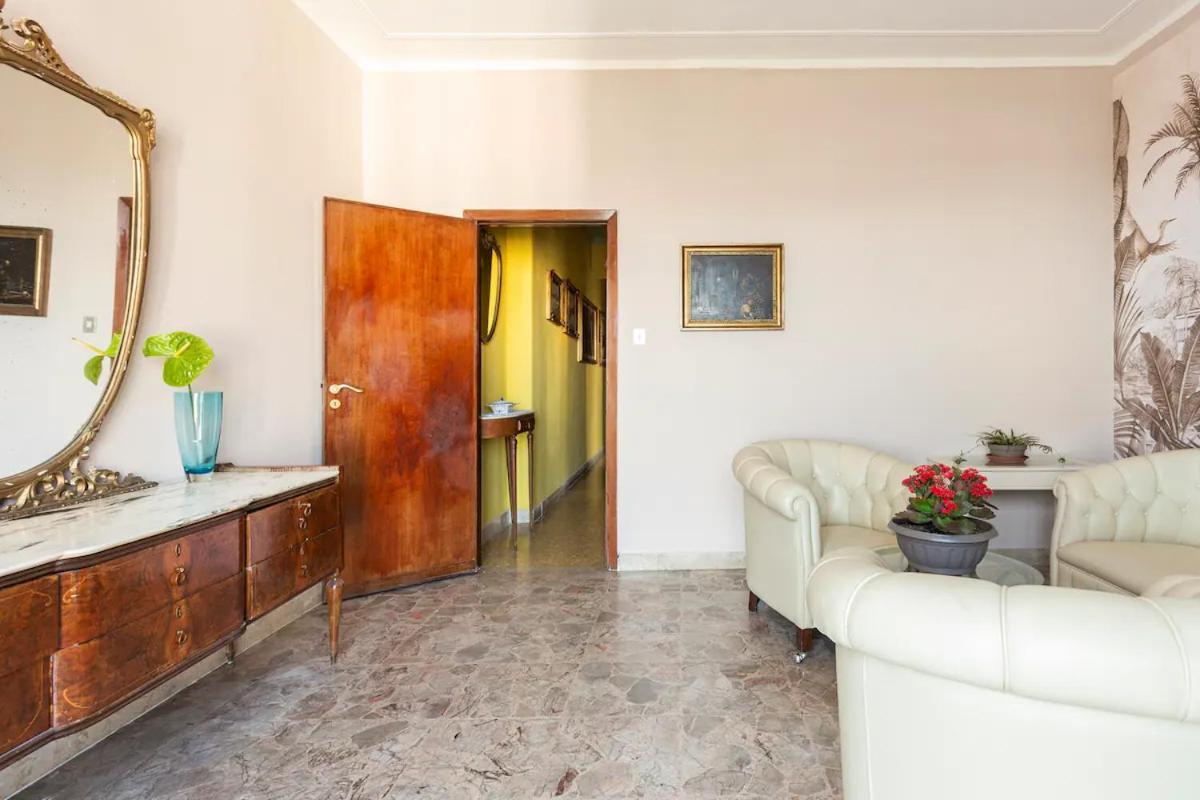 Top Floor Apartment Near Historic Fortino Catania Esterno foto